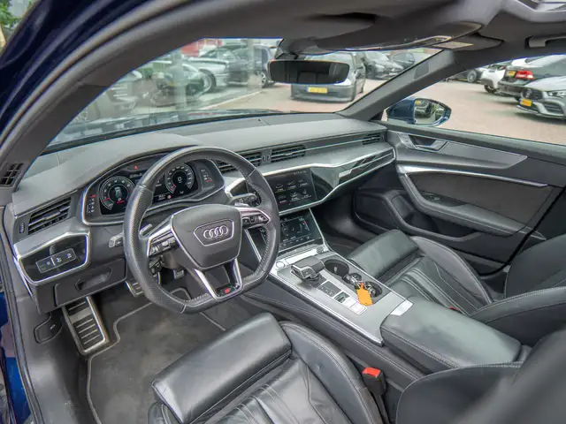 Audi A6 Avant view 12