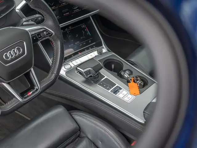 Audi A6 Avant view 13