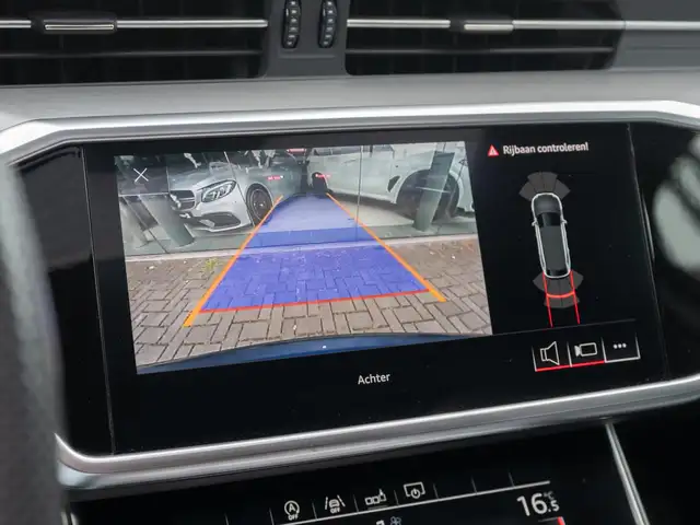 Audi A6 Avant view 17
