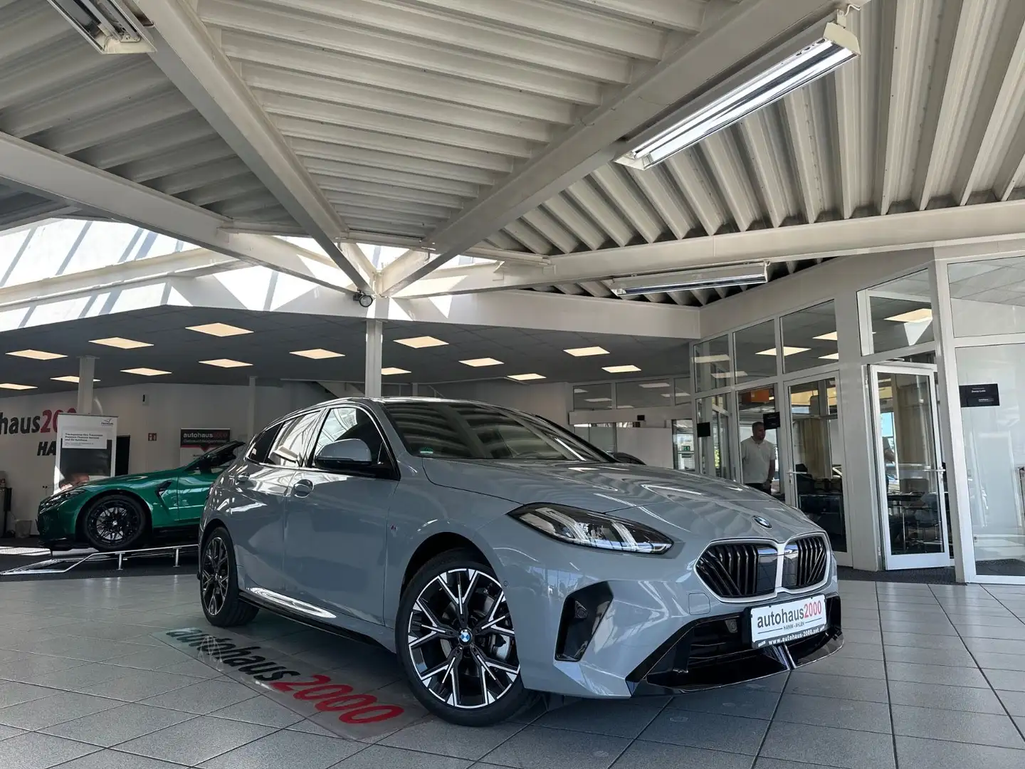 BMW 120 i M Sportpaket AUT./LED/NAVI/CAM Grau - 1