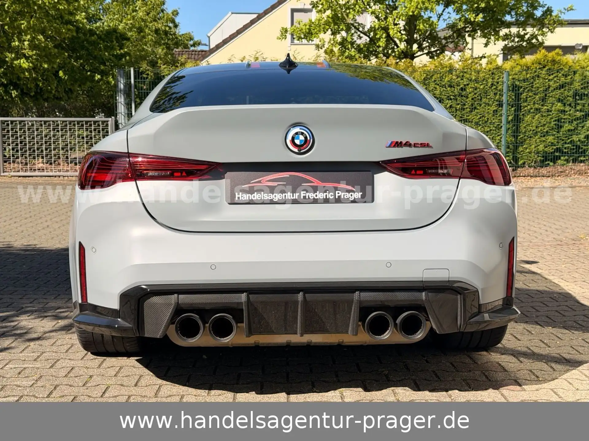 BMW M4 Coupe 2023 화이트 사진 7