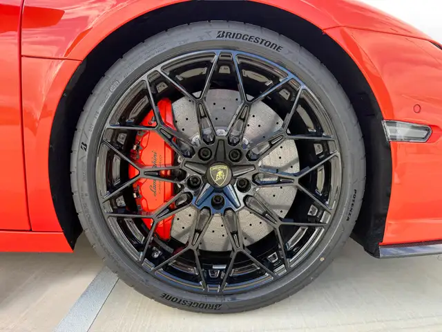 Lamborghini Temerario view 8