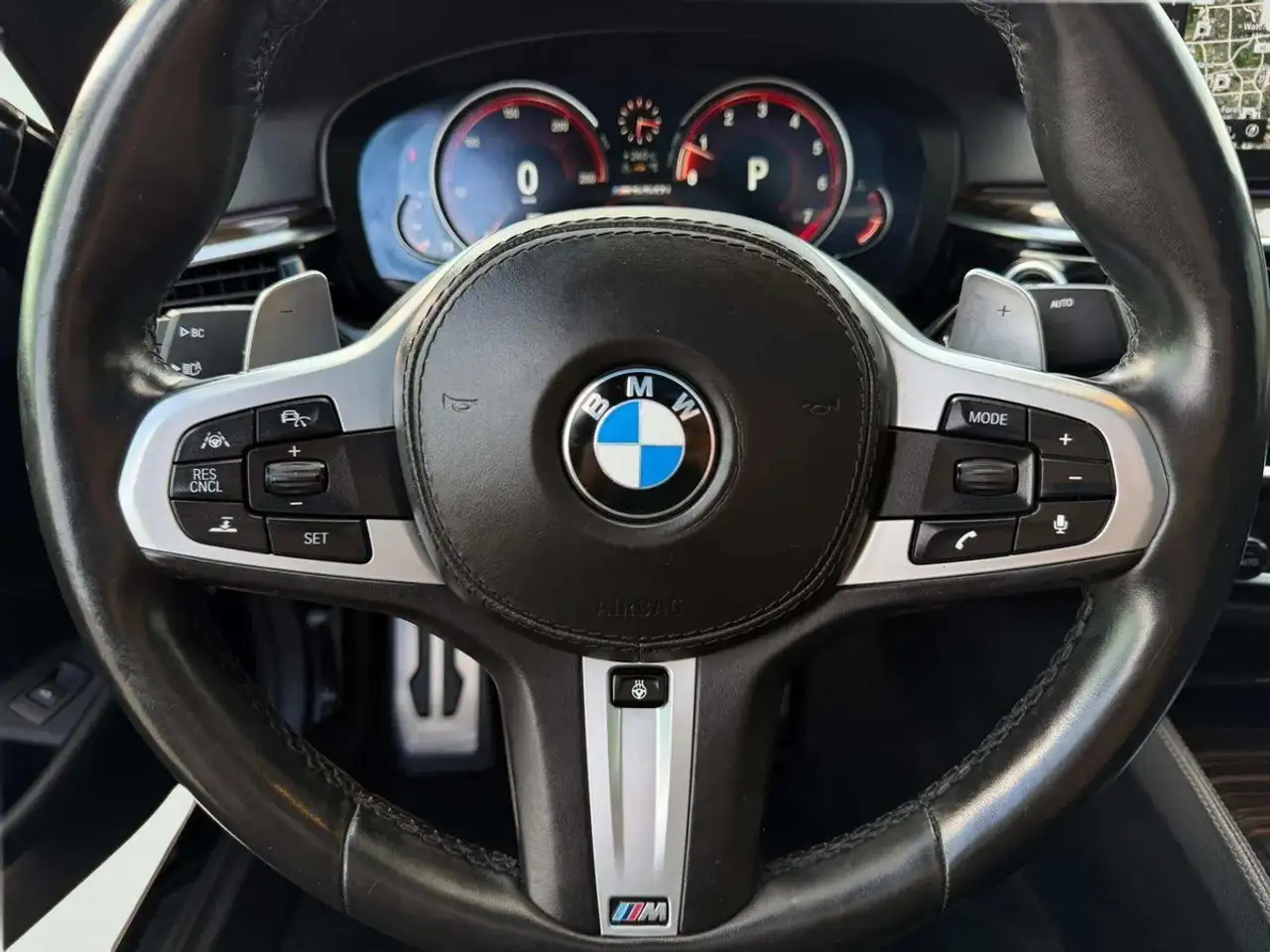 BMW 5 Series снимка BMW 5 Series