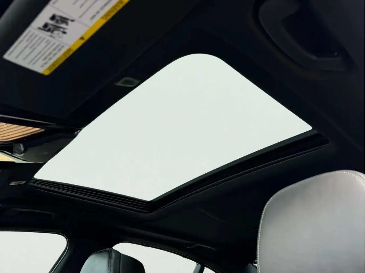 BMW 5 Series снимка BMW 5 Series