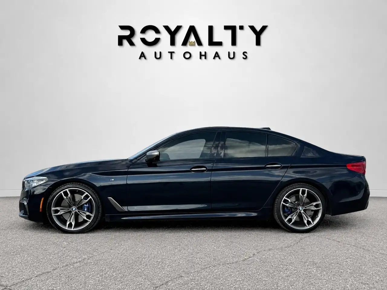 BMW 5 Series снимка BMW 5 Series