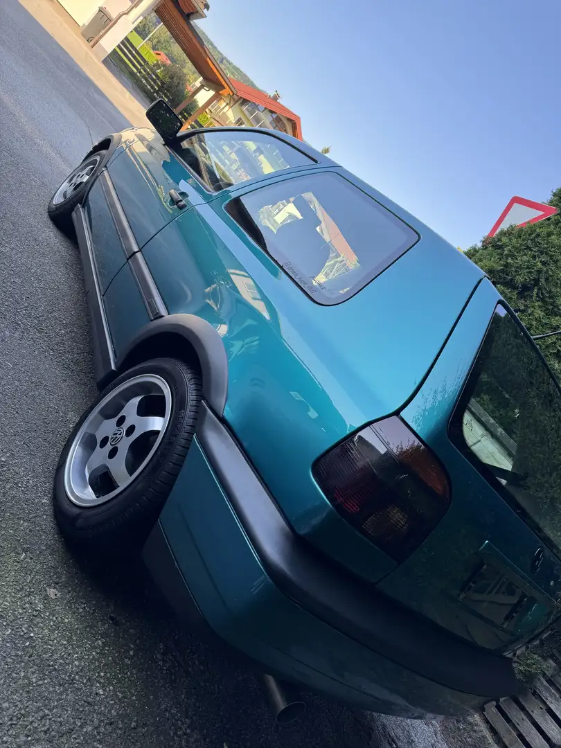 Volkswagen Golf - 2