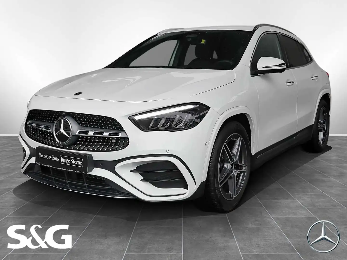 Mercedes-Benz GLA 180 AMG TOTWINKEL+19 ZOLL+LED+KAMERA+MBUX Weiß - 1