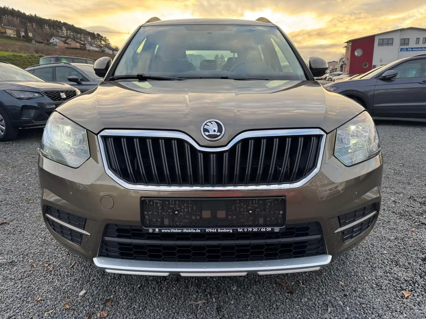 Skoda Yeti 1.2 TSI *COOL-EDITION*PDCHI*KLIMA*SHZ*RADIO Braun - 2