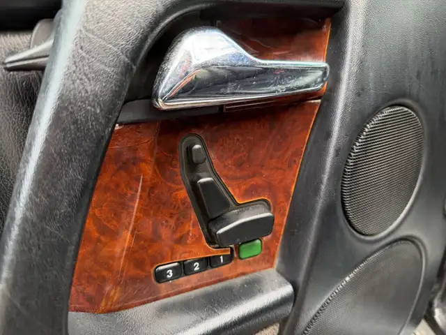 Mercedes-Benz SL view 14