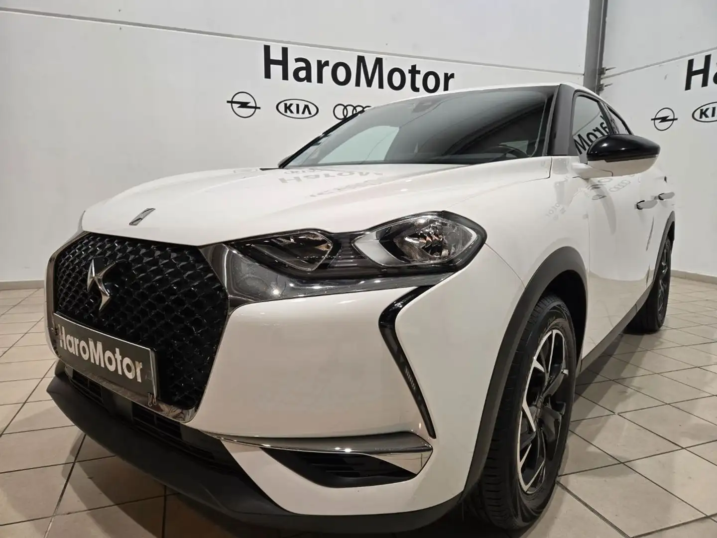 DS Automobiles DS 3 Crossback BlueHDi 73 kW Manual SO CHIC Blanco - 1