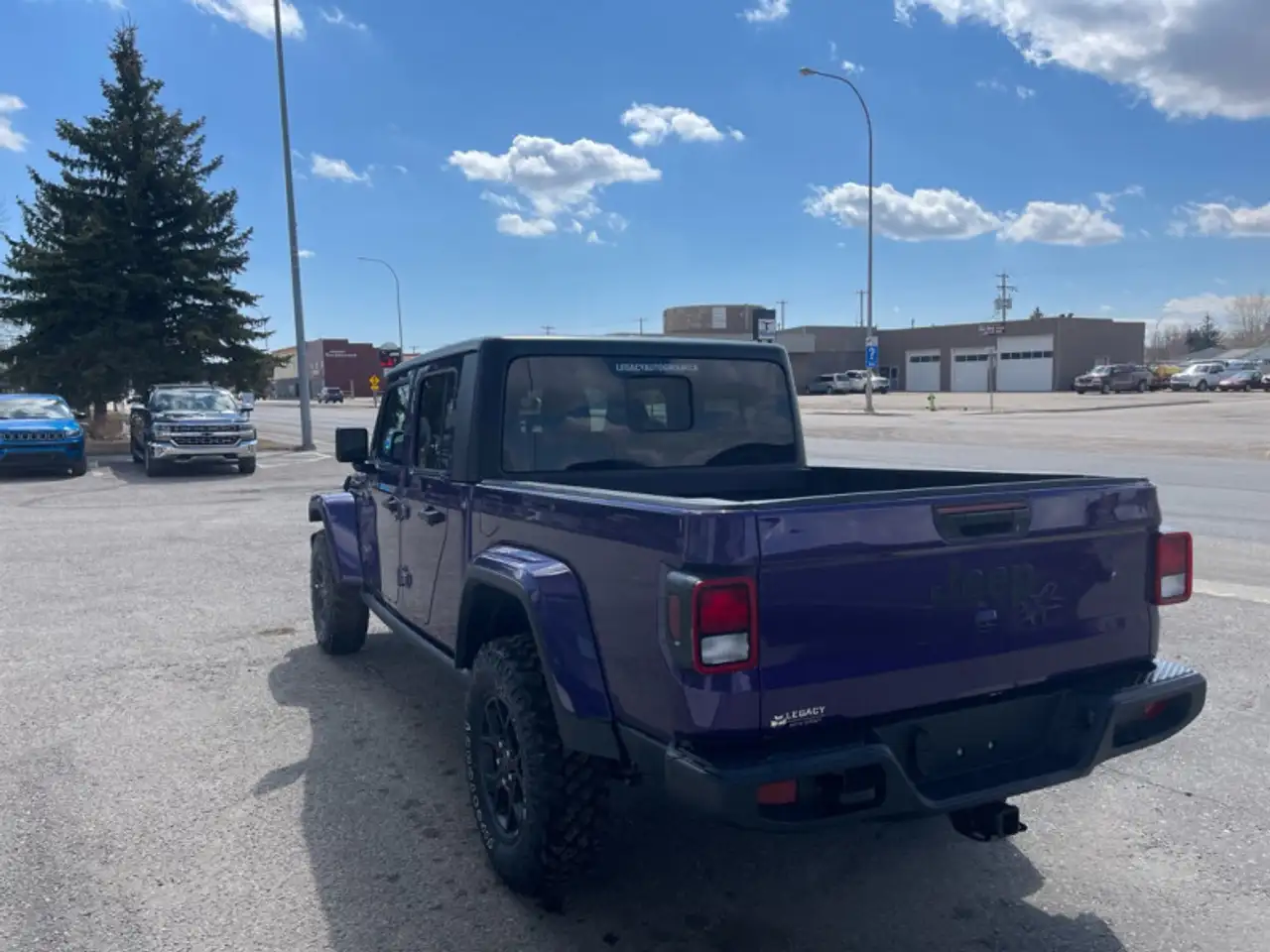 Jeep Gladiator снимка Jeep Gladiator
