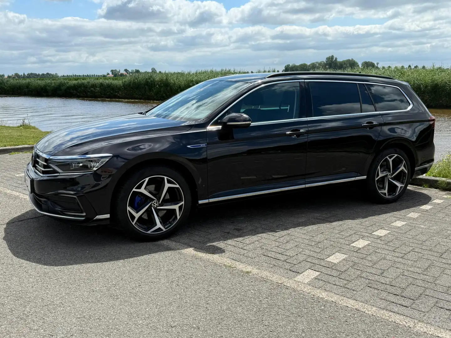 Volkswagen Passat Variant 1.4 TSI PHEV GTE Business / trekhaak / HUD / LED / Zwart - 2
