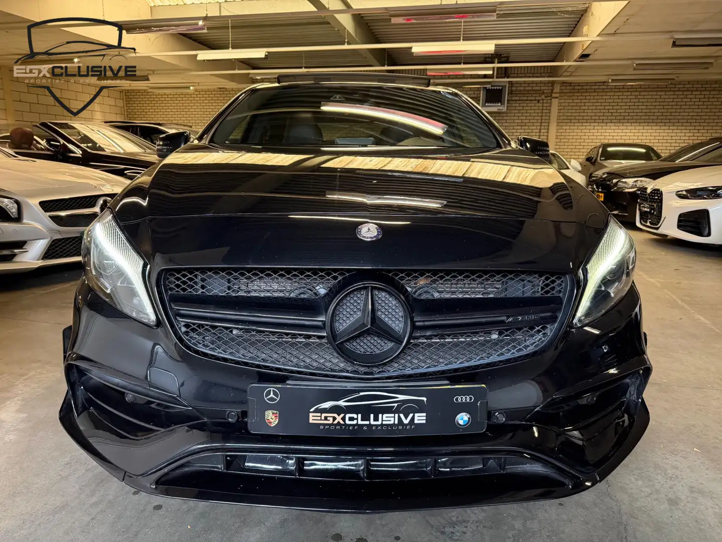 Mercedes-Benz A 45 AMG 4MATIC Facelift/H&K/Pano/Aero Noir - 2