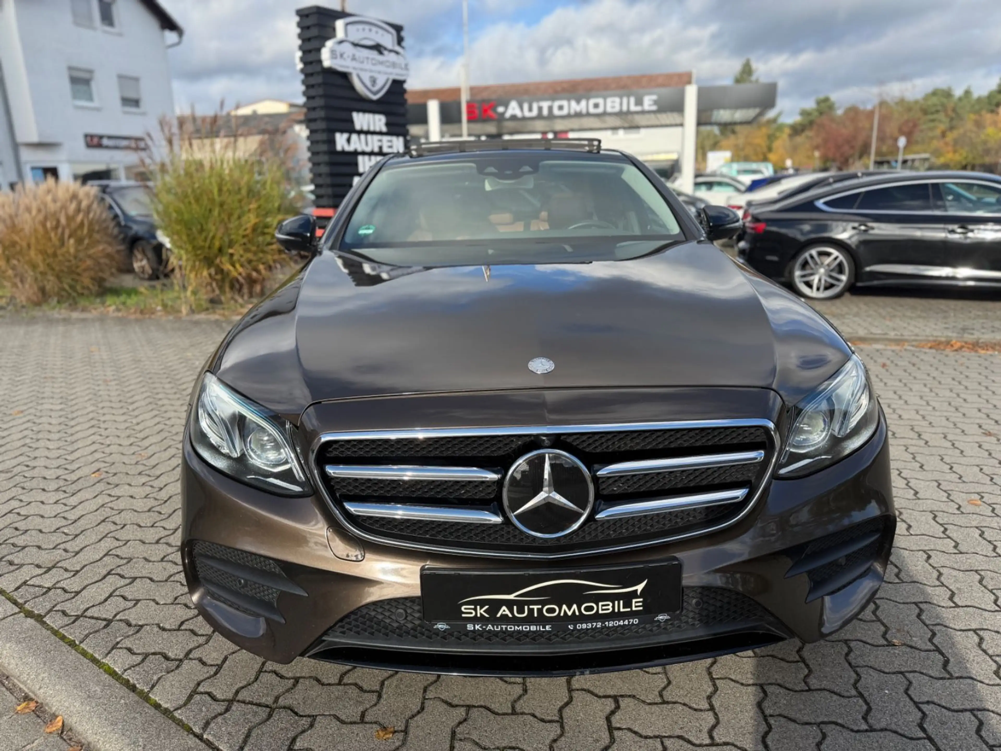 Mercedes-Benz E 350 d AMG PANO-ACC-360-BURMESTER-HUD-SPUR-WIDE — photo 8