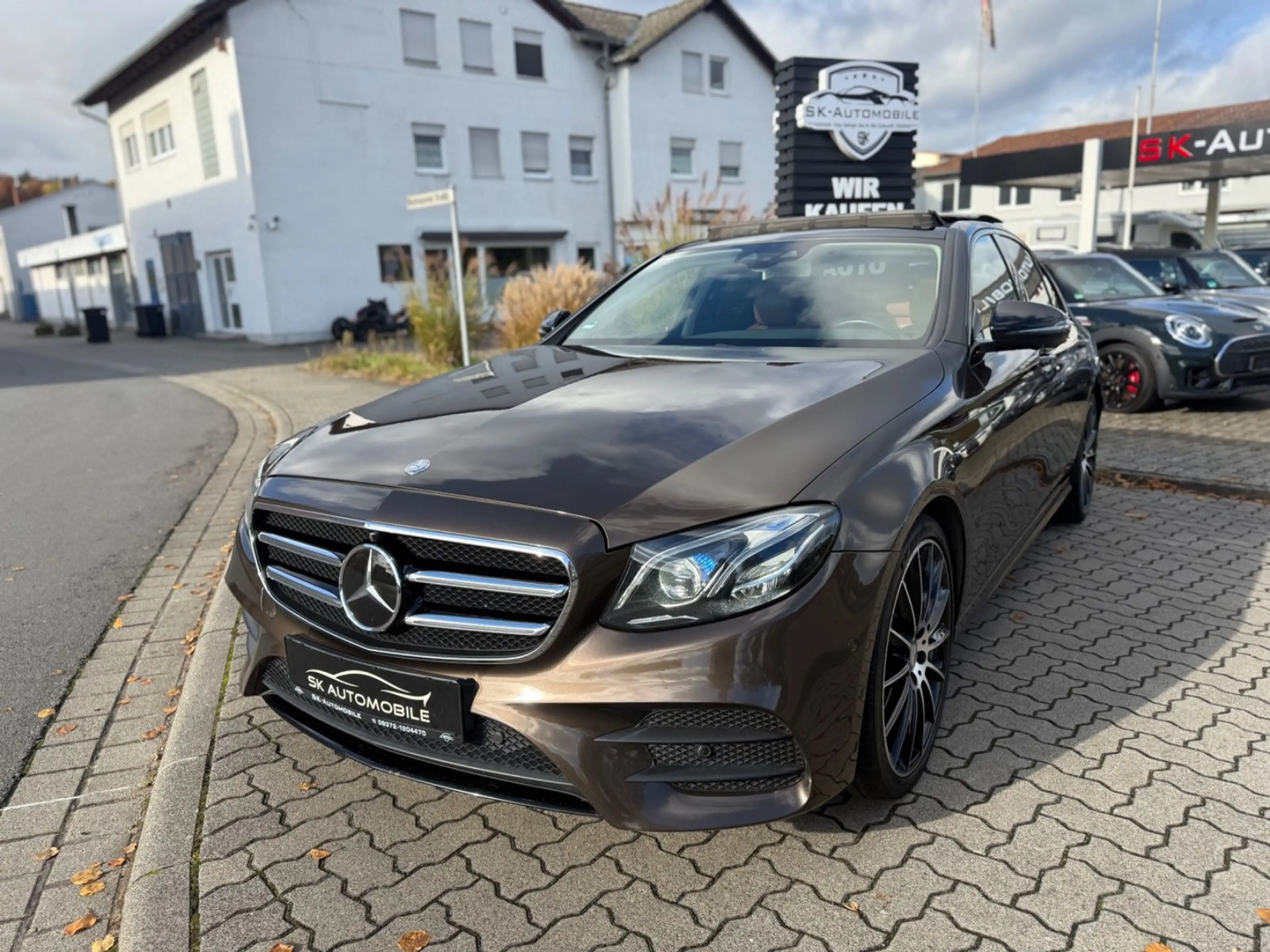 Mercedes-Benz E 350 d AMG PANO-ACC-360-BURMESTER-HUD-SPUR-WIDE — photo 2