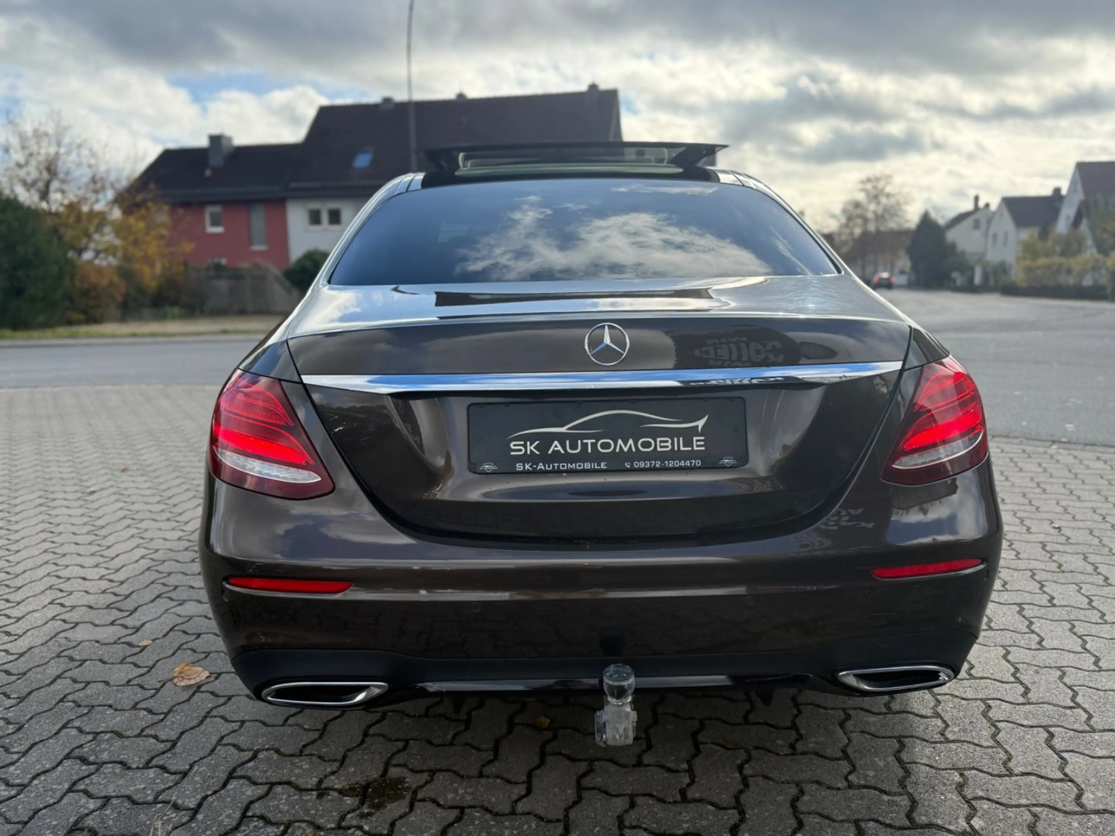 Mercedes-Benz E 350 d AMG PANO-ACC-360-BURMESTER-HUD-SPUR-WIDE — photo 7