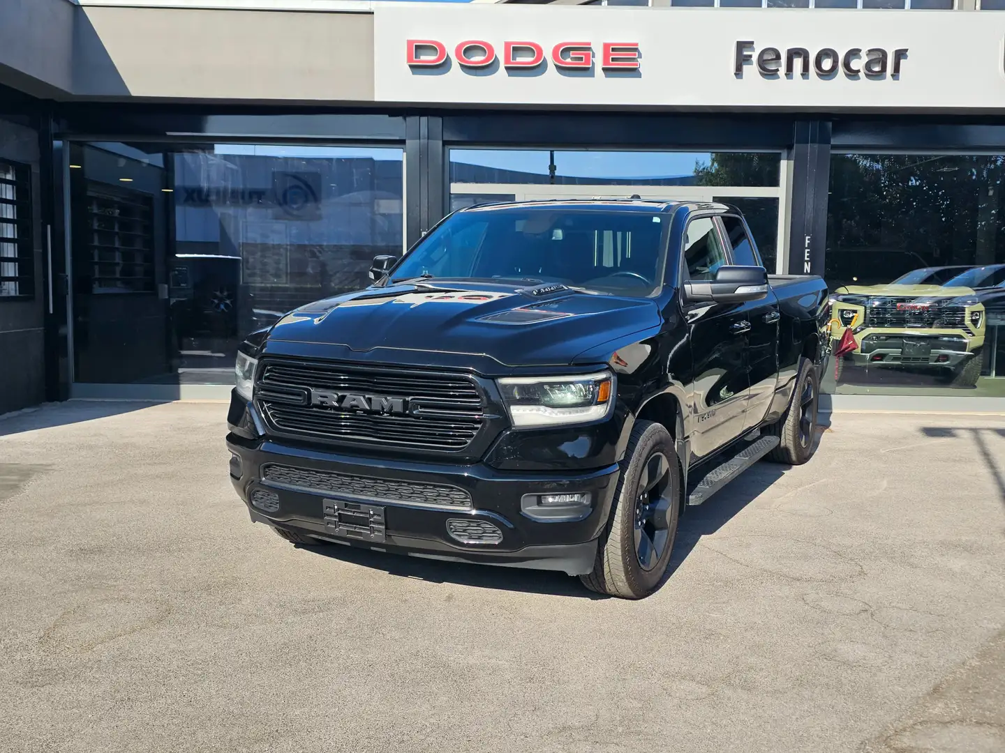 Dodge RAM 1500 5.7 V8 Quad Cab Laramie Sport - AUTOCARRO N1 Negro - 2