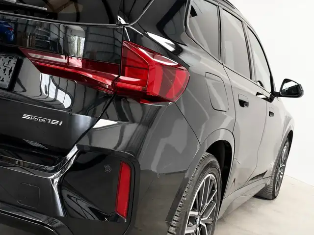 BMW X1 view 8