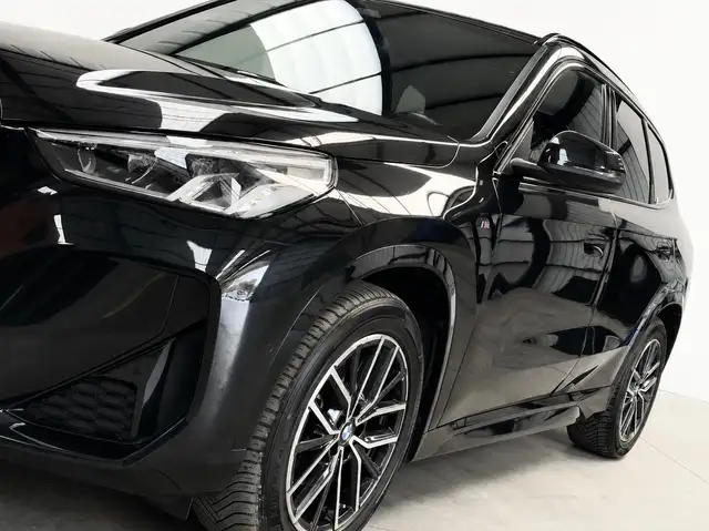 BMW X1 view 3
