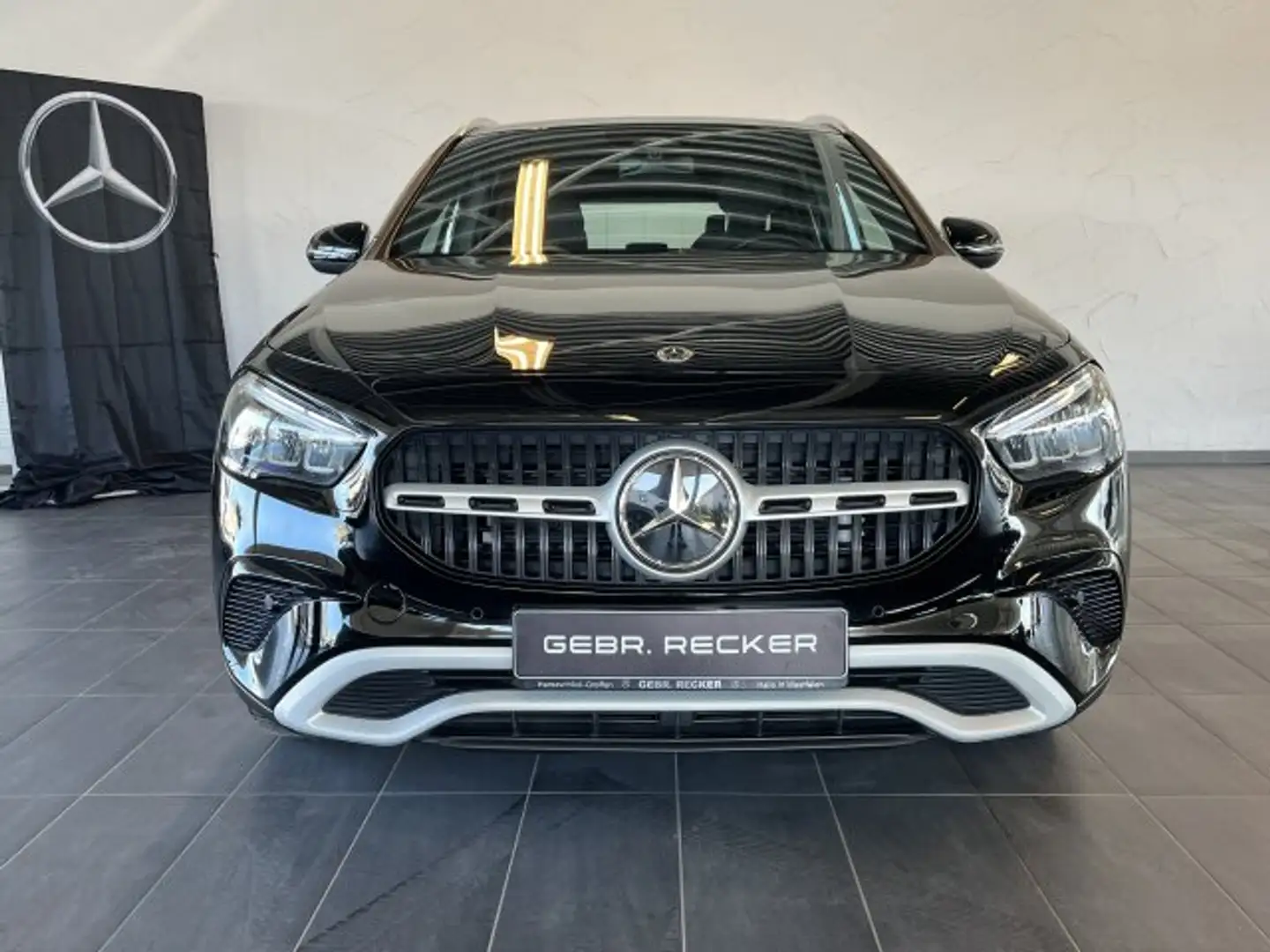Mercedes-Benz GLA 200 GLA 200 Advanced LED Kamera Navi Premium DAB Negro - 2
