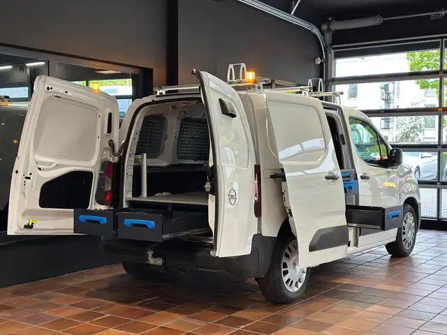 Opel Combo CARGO 1.5 D EDITION SORTIMO-WERKSTATT AHK ERHÖHTE
