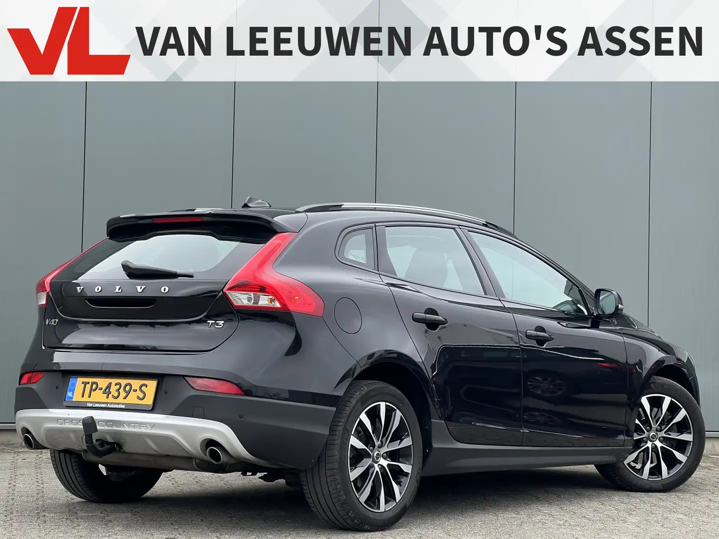 Volvo V40 Cross Country 1.5 T3 Dynamic Edition | BTW | Automaat | Trekhaak crna - 2