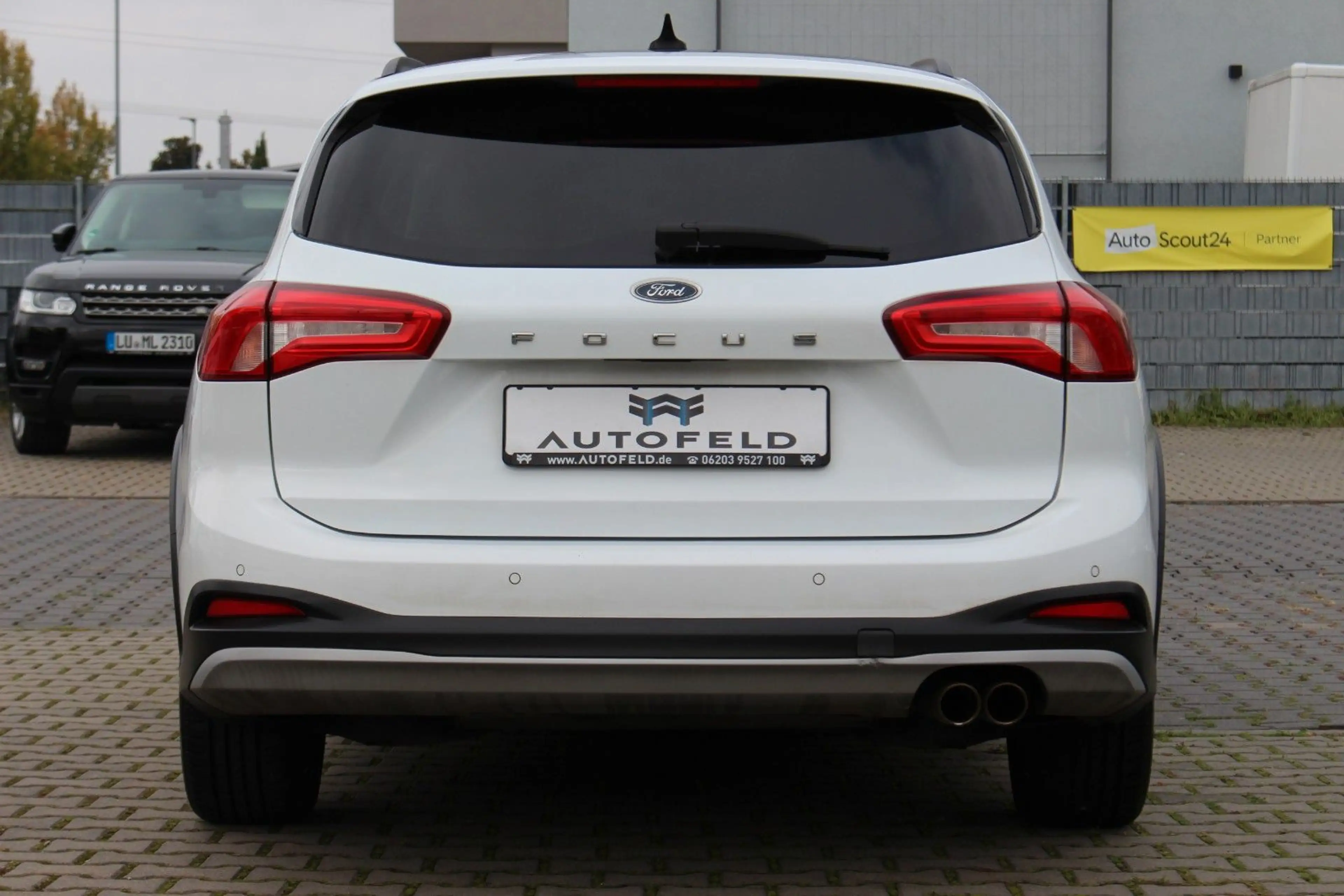 Ford Focus 1,0 Turnier Active/SHEFT/NAVI/SHZ/PDC/TEMP — photo 6