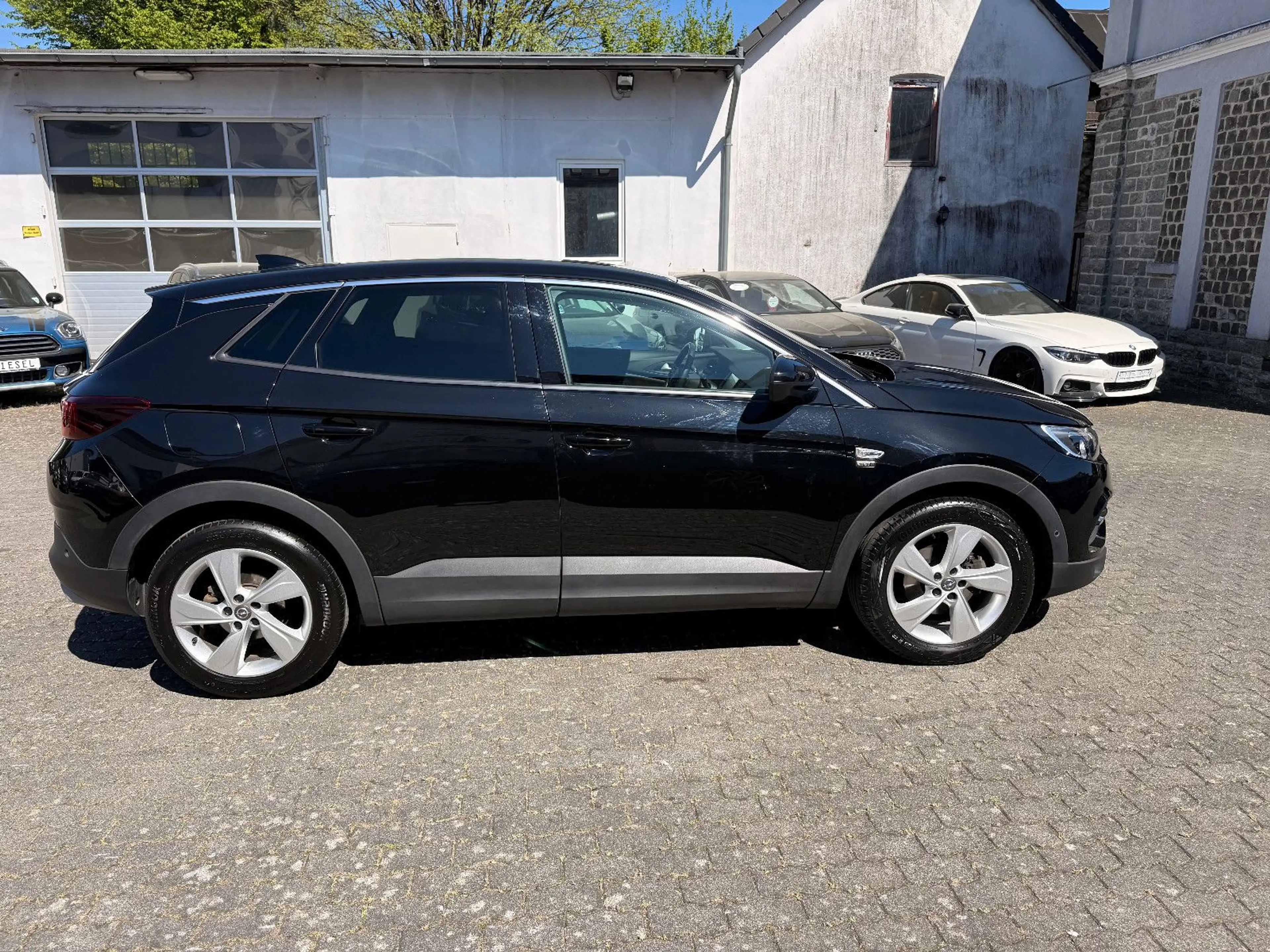 Opel Grandland X GRANDLAND (X) 1.2 TURBO LEDER KAMERA NAVI 2xPDC — photo 3