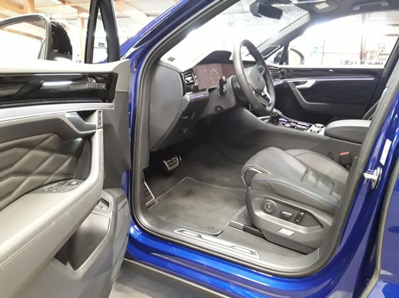Volkswagen Touareg R 3.0TSI eHybrid +LUFT+KAMERA+LEDER+ — photo 4
