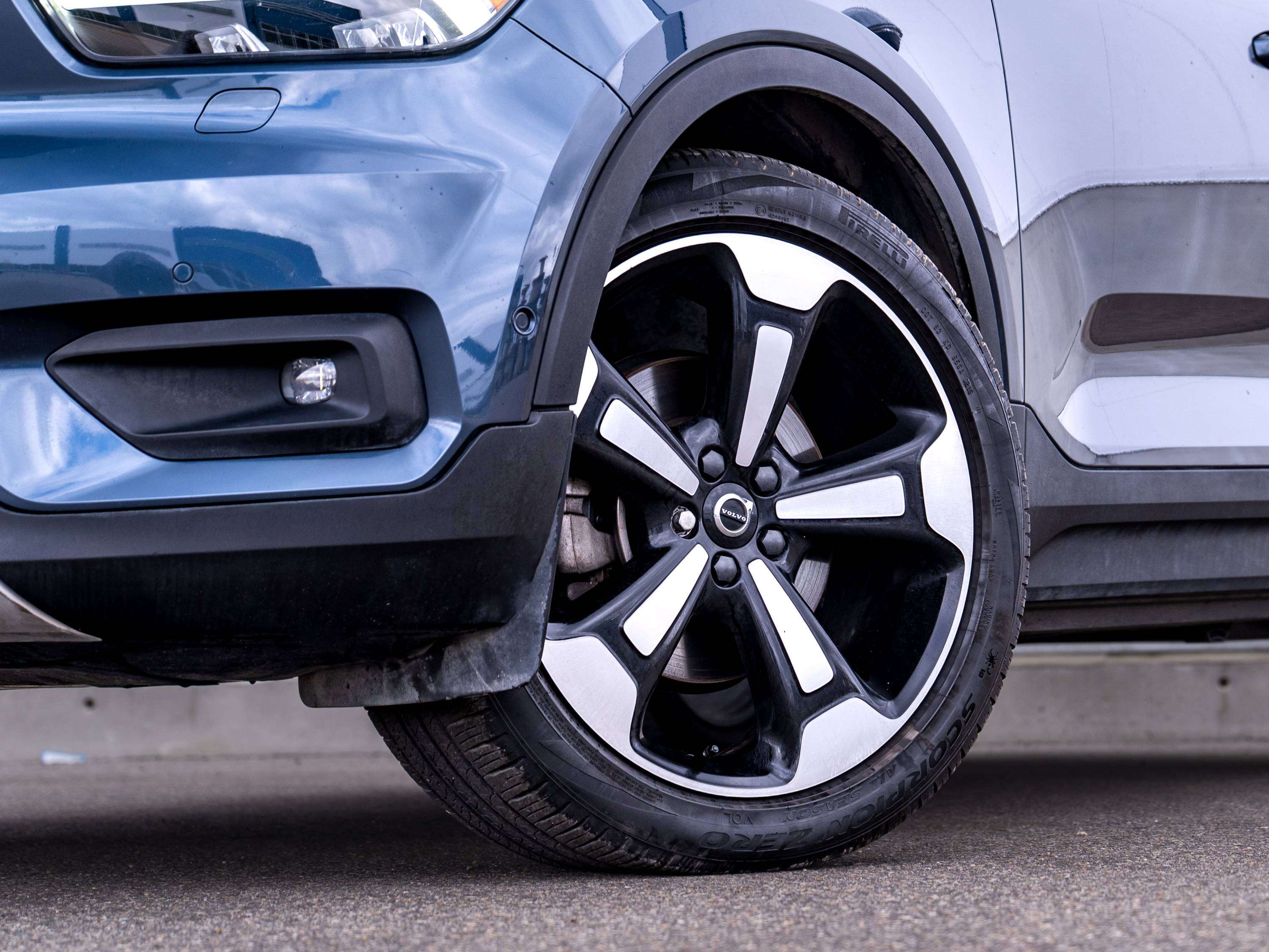 2020 Volvo XC40