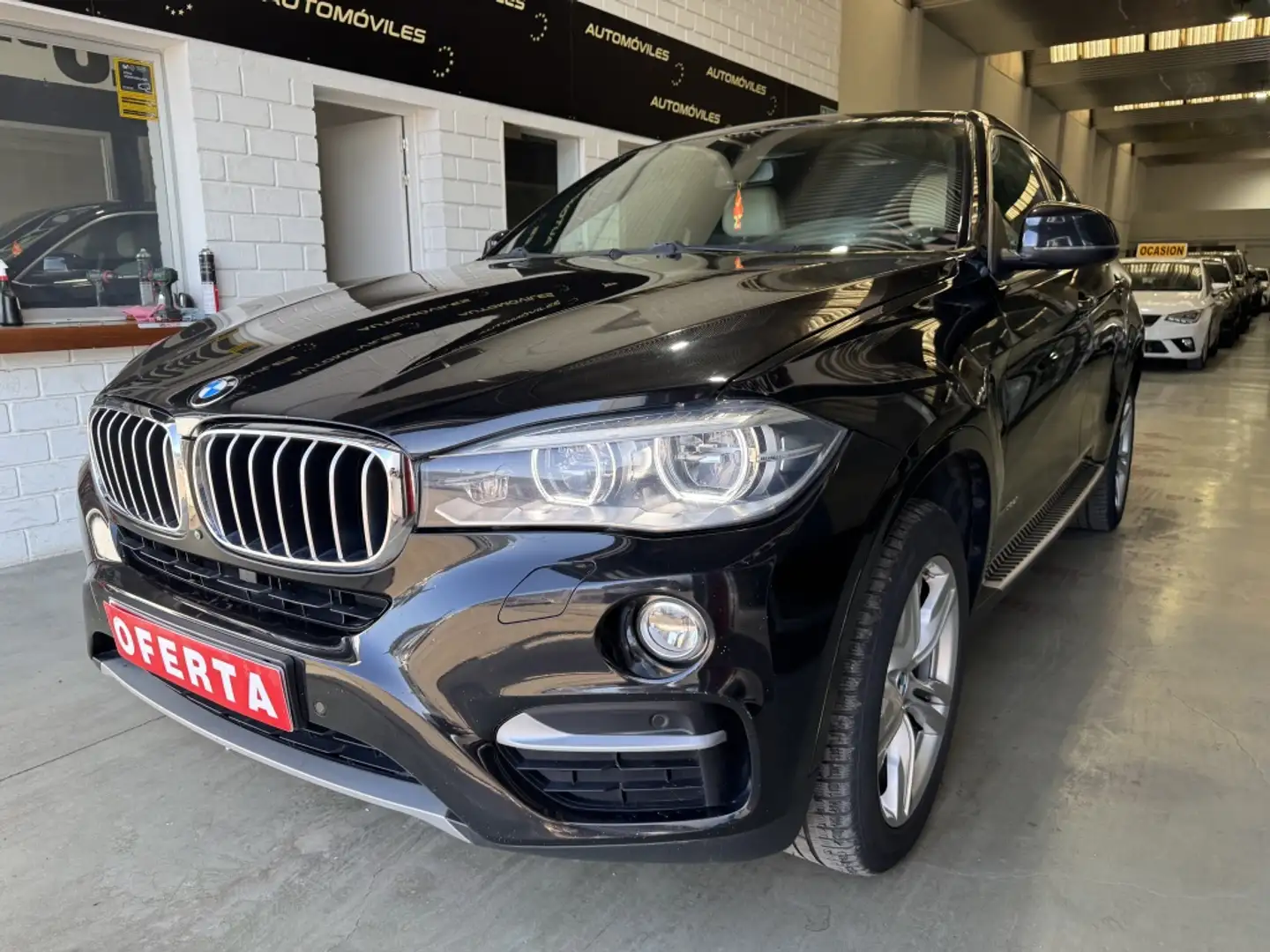 BMW X6 xDrive 30dA Noir - 1