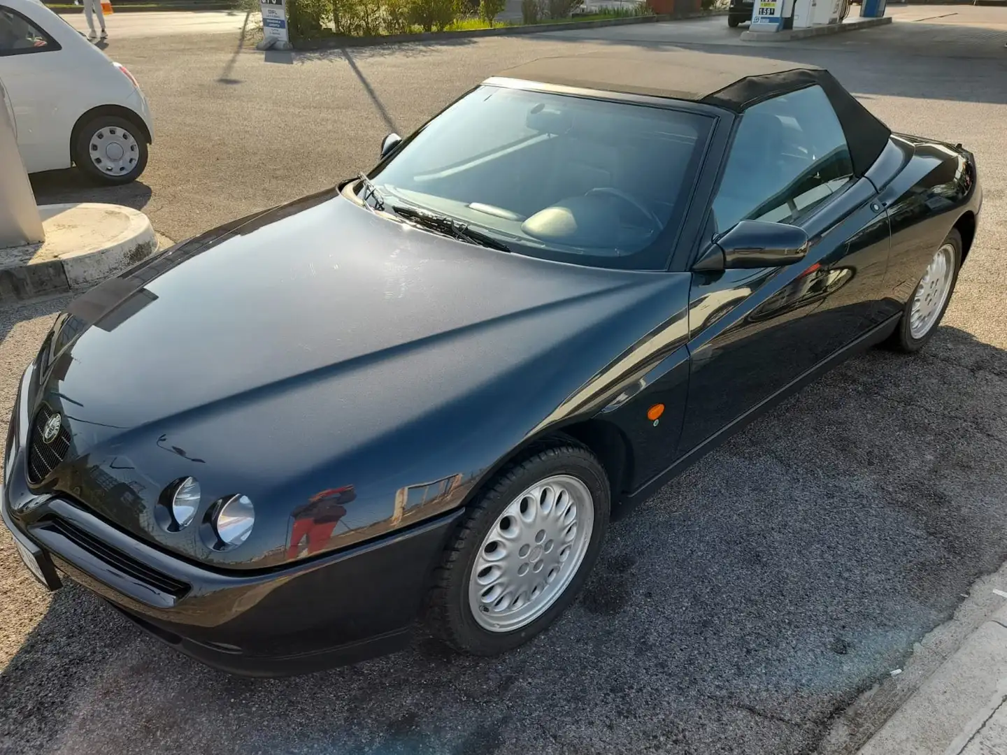 Alfa Romeo Spider 2.0i 16V Twin Spark cat Zwart - 1