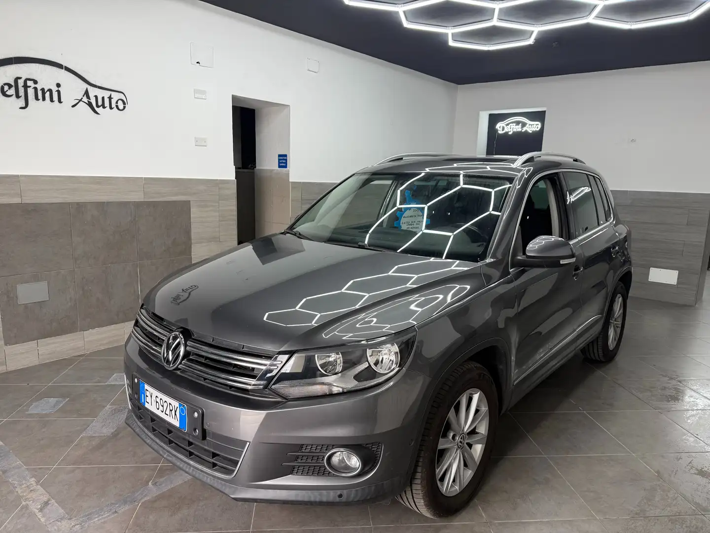 Volkswagen Tiguan Tiguan I 2011 2.0 tdi Sport Grigio - 1