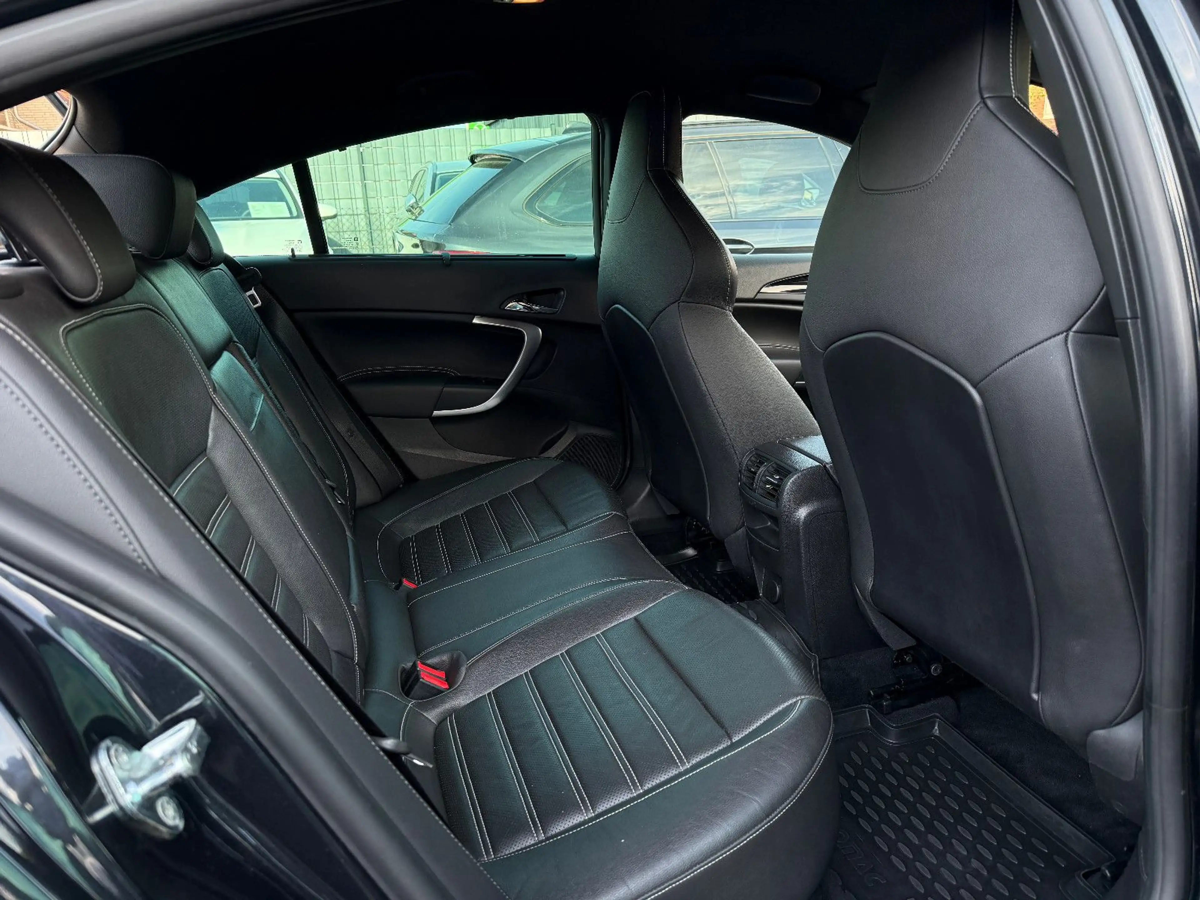 Opel Insignia Limo OPC 4x4, Leder, Recaro, Brembo — photo 13