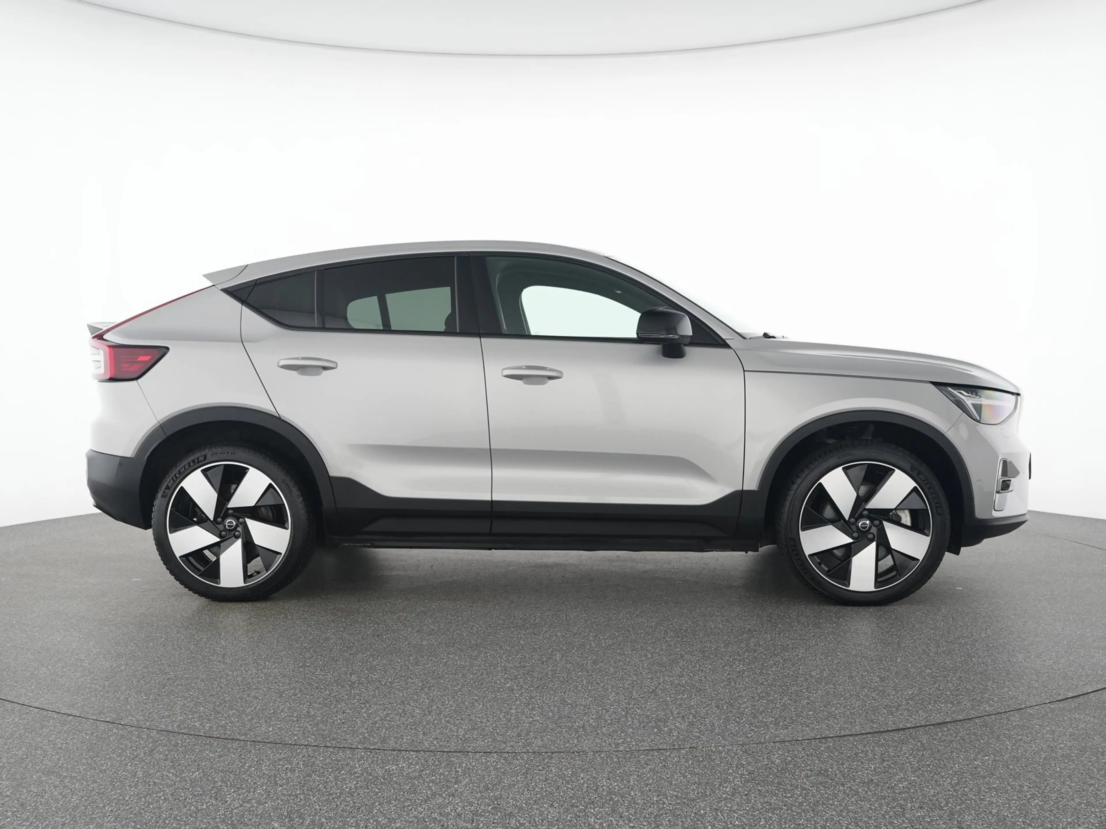 Volvo C40 Recharge TWIN AWD Ultimate 20"+AHK+WINTER-PA — photo 12