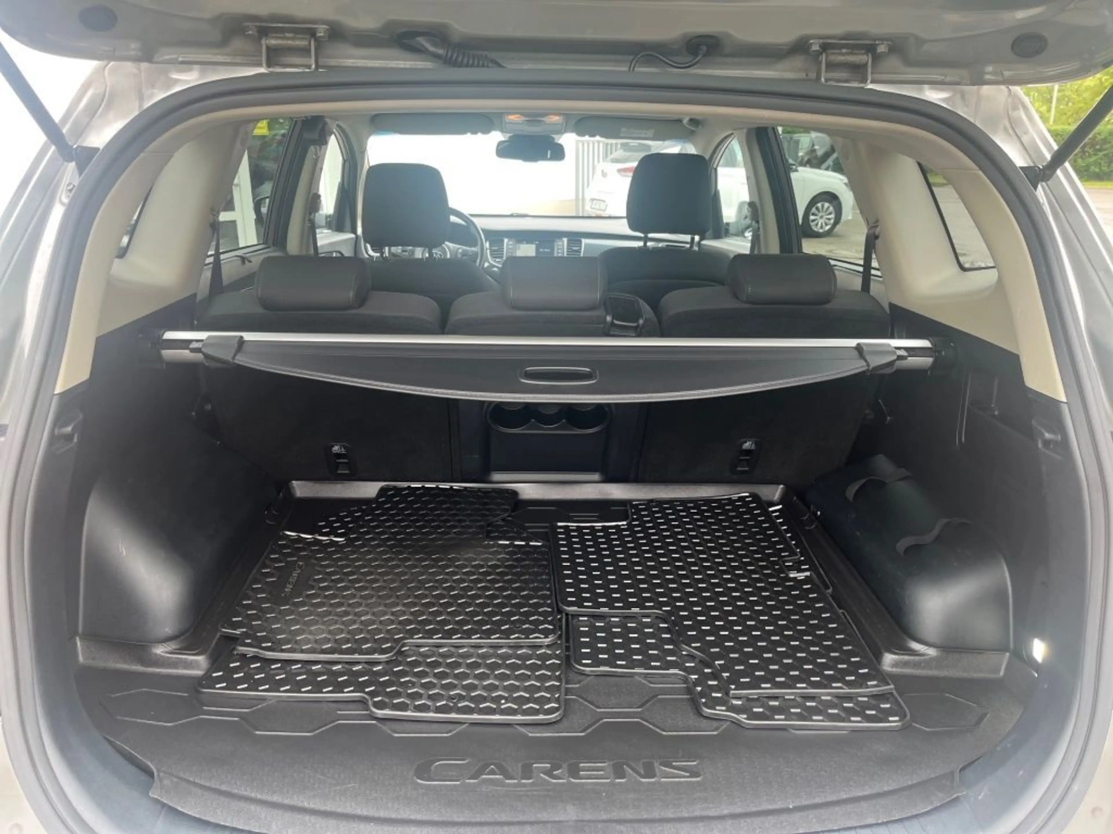 Kia Carens 2.0 GDI Vision — photo 7