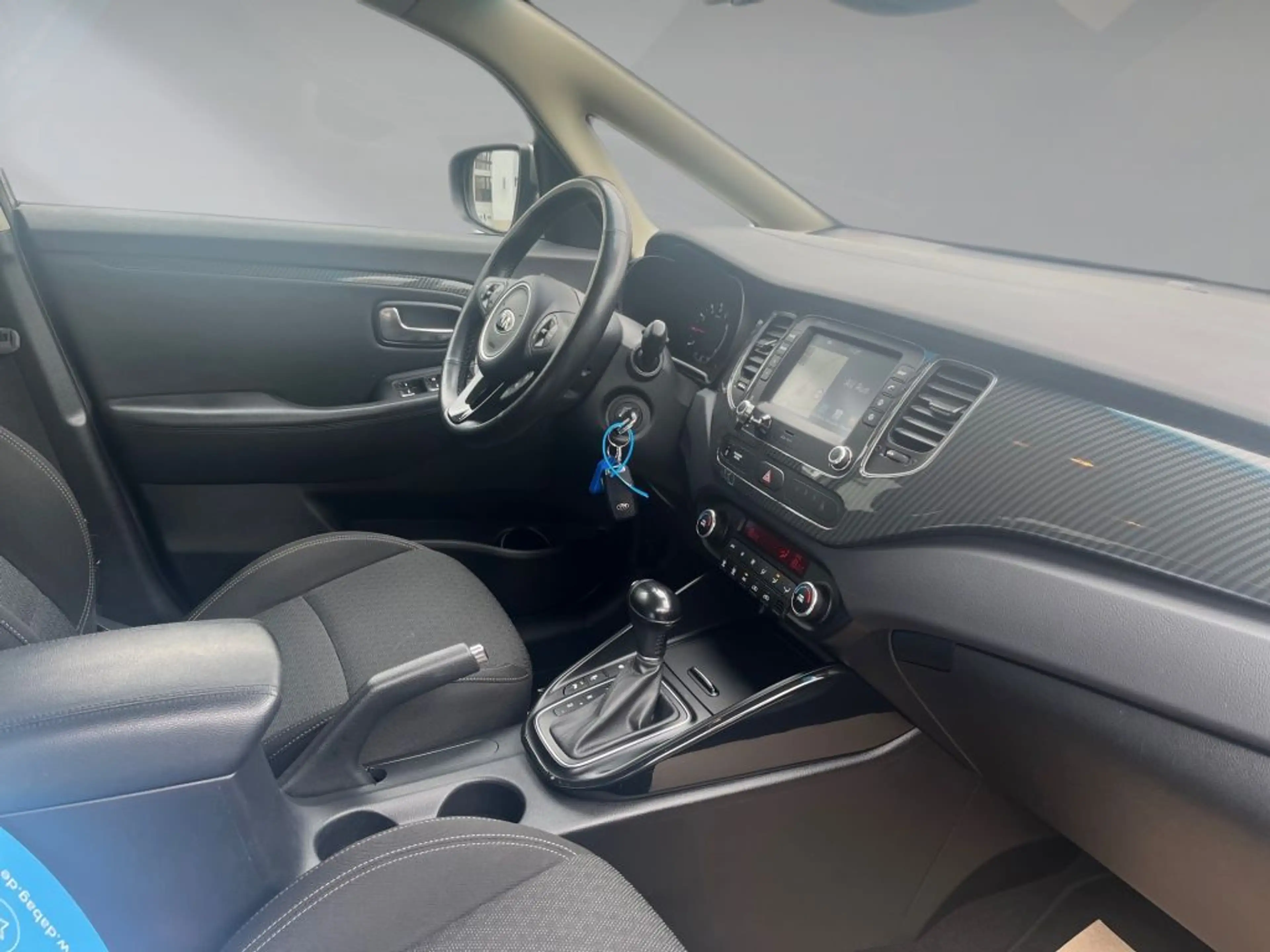 Kia Carens 2.0 GDI Vision — photo 4