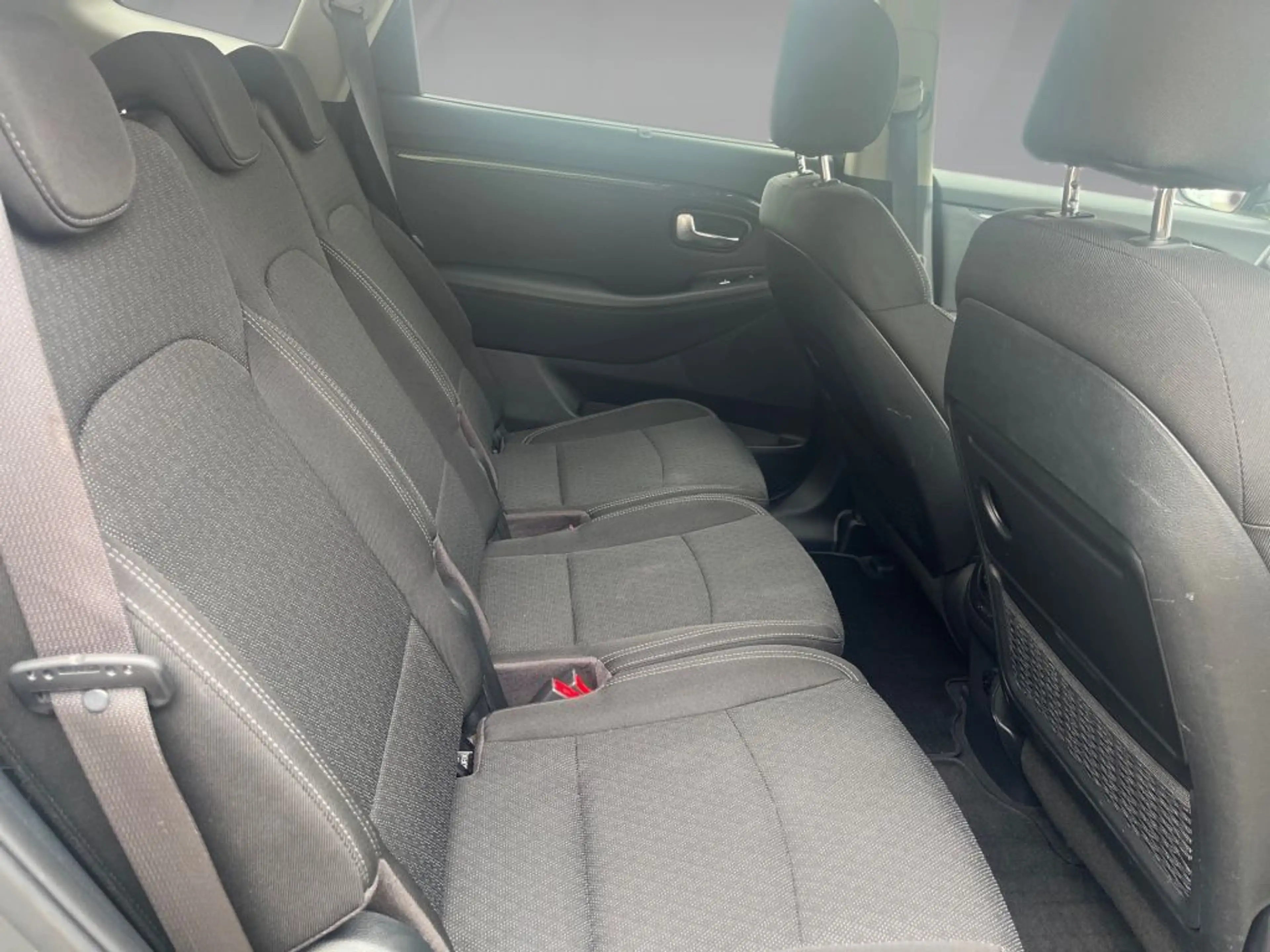 Kia Carens 2.0 GDI Vision — photo 5