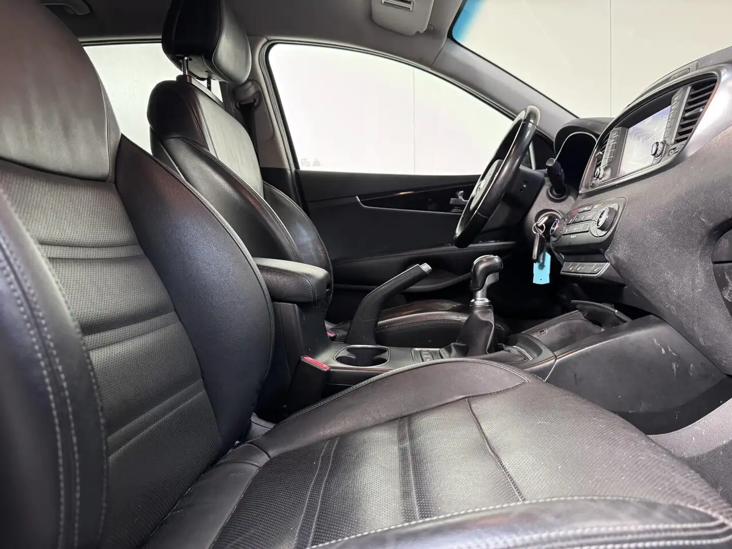 Kia Sorento 2.2 CRDi AWD Man. - 7 PL - Airco - Goede staat! Gris - 2