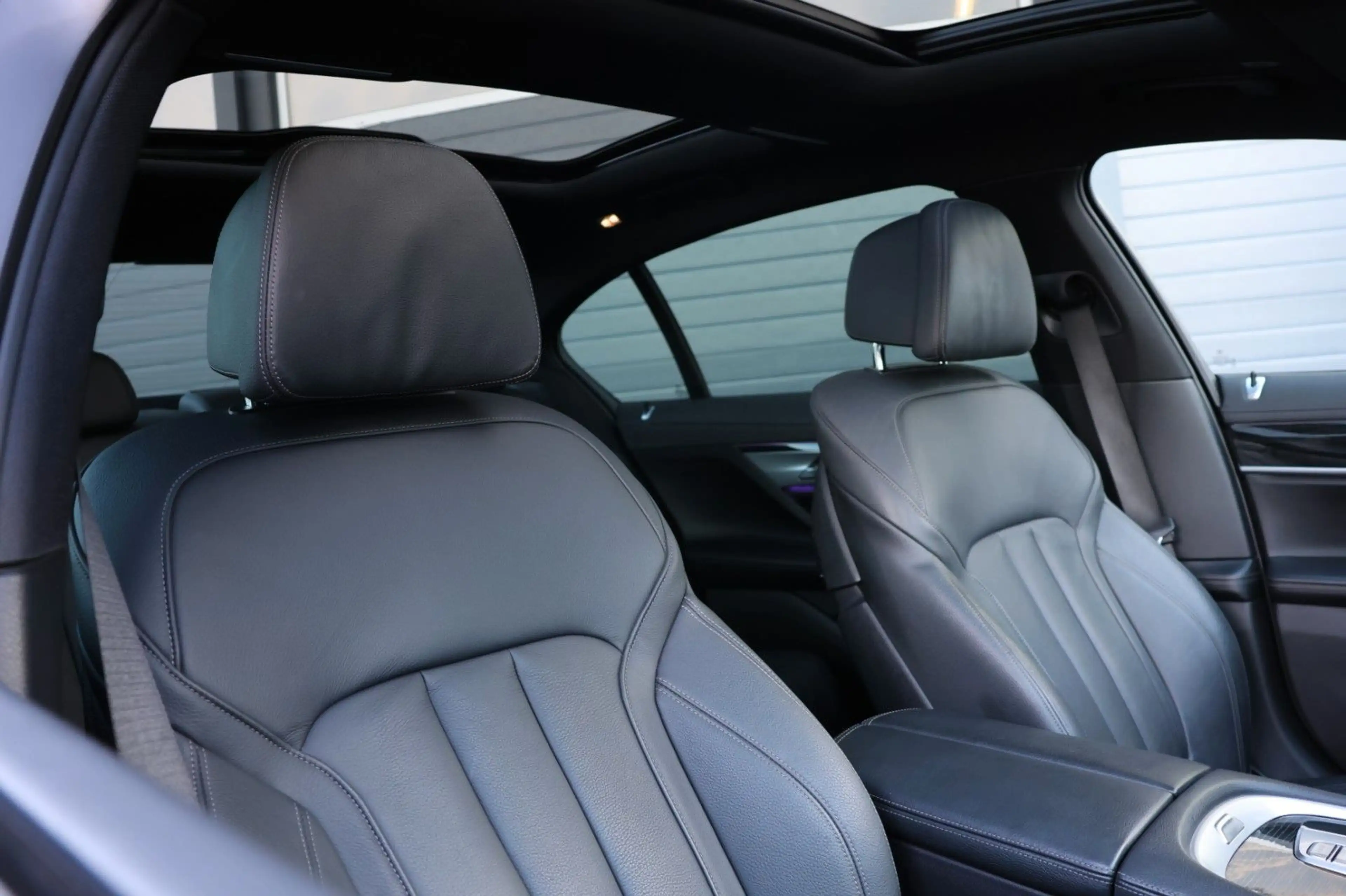 BMW 740 Li M/H&K/360/APPLE/SHZ/PANO/LUFT/Adapt.LED/20 — photo 15