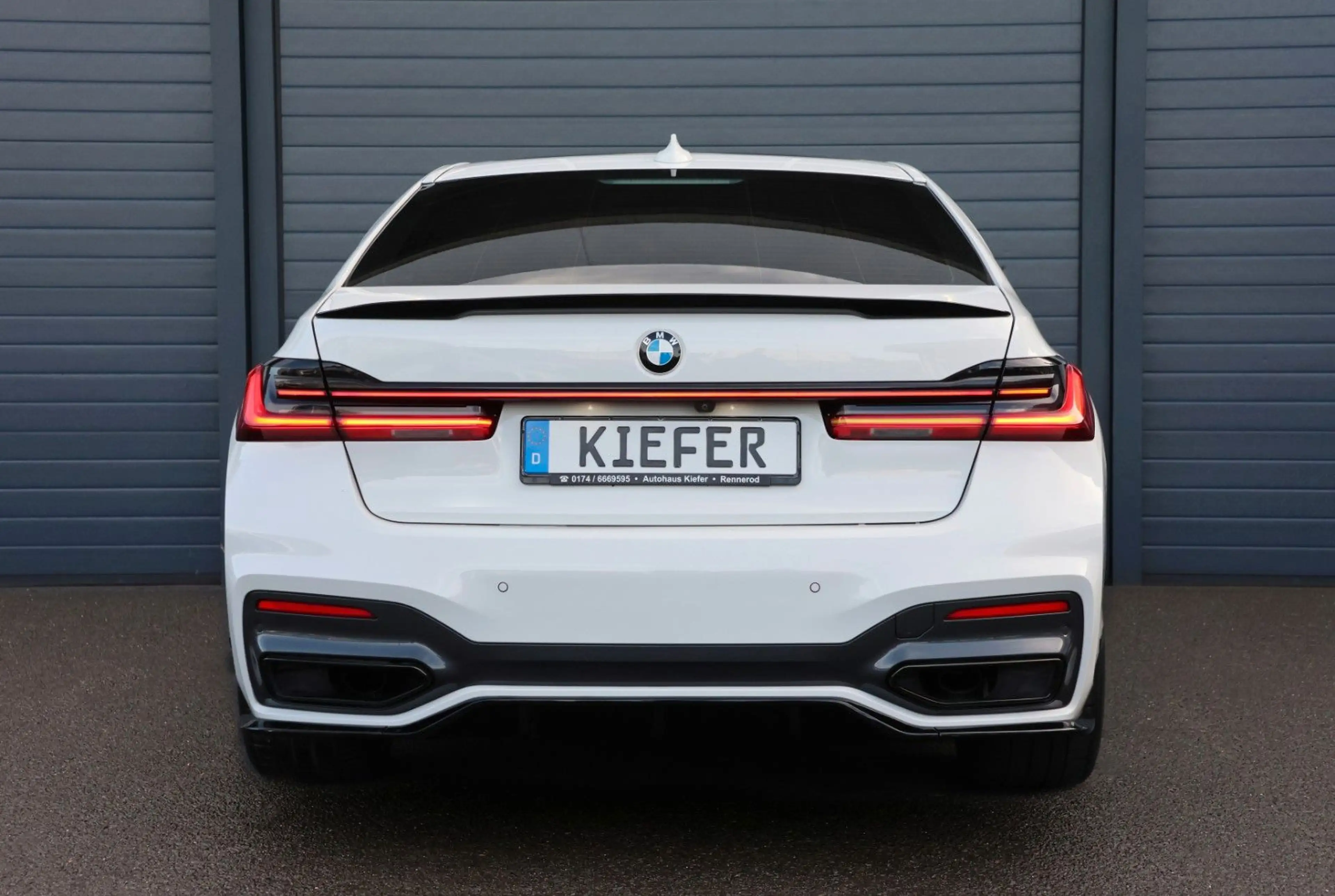 BMW 740 Li M/H&K/360/APPLE/SHZ/PANO/LUFT/Adapt.LED/20 — photo 6