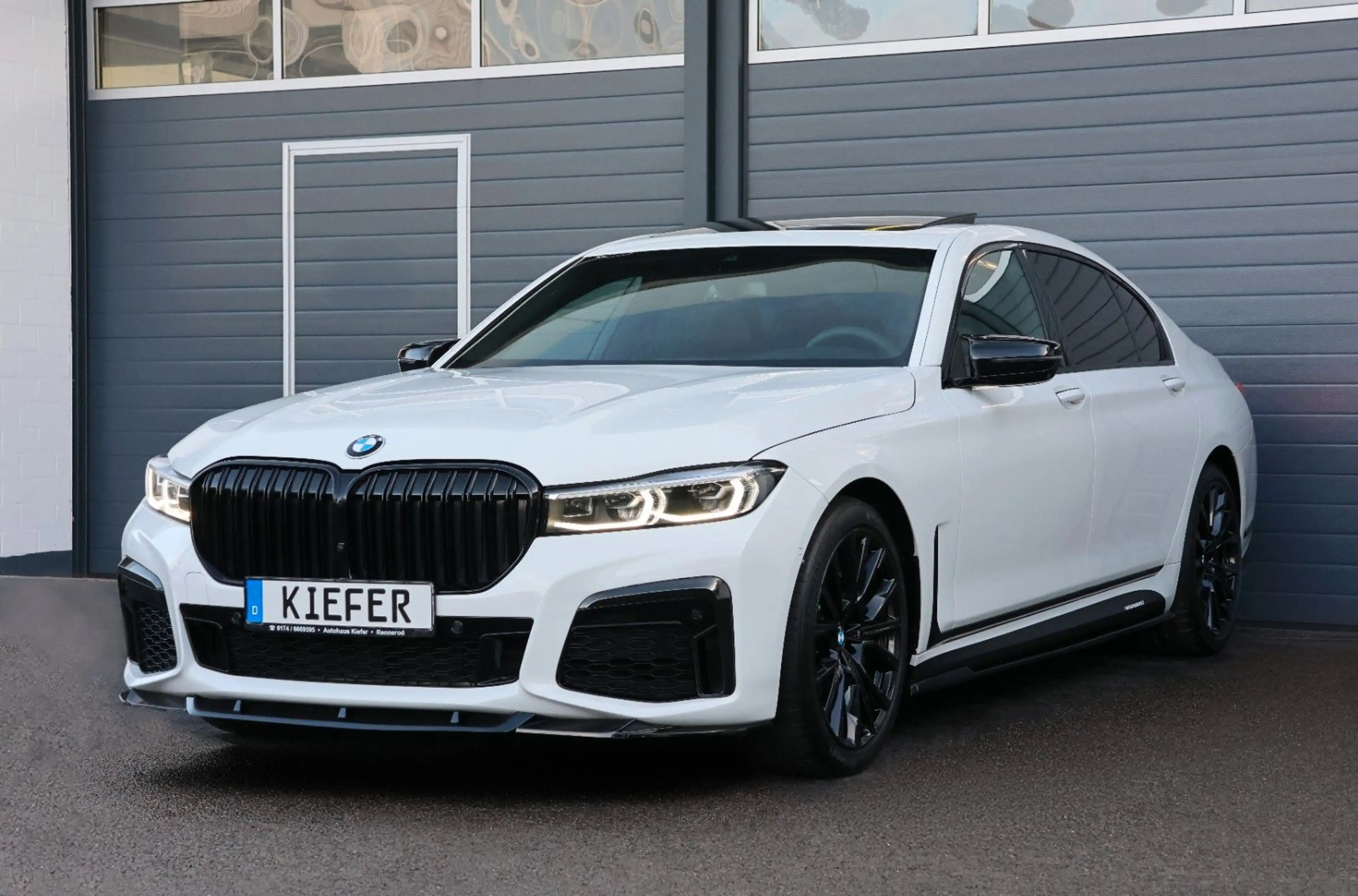 BMW 740 Li M/H&K/360/APPLE/SHZ/PANO/LUFT/Adapt.LED/20 — photo 3