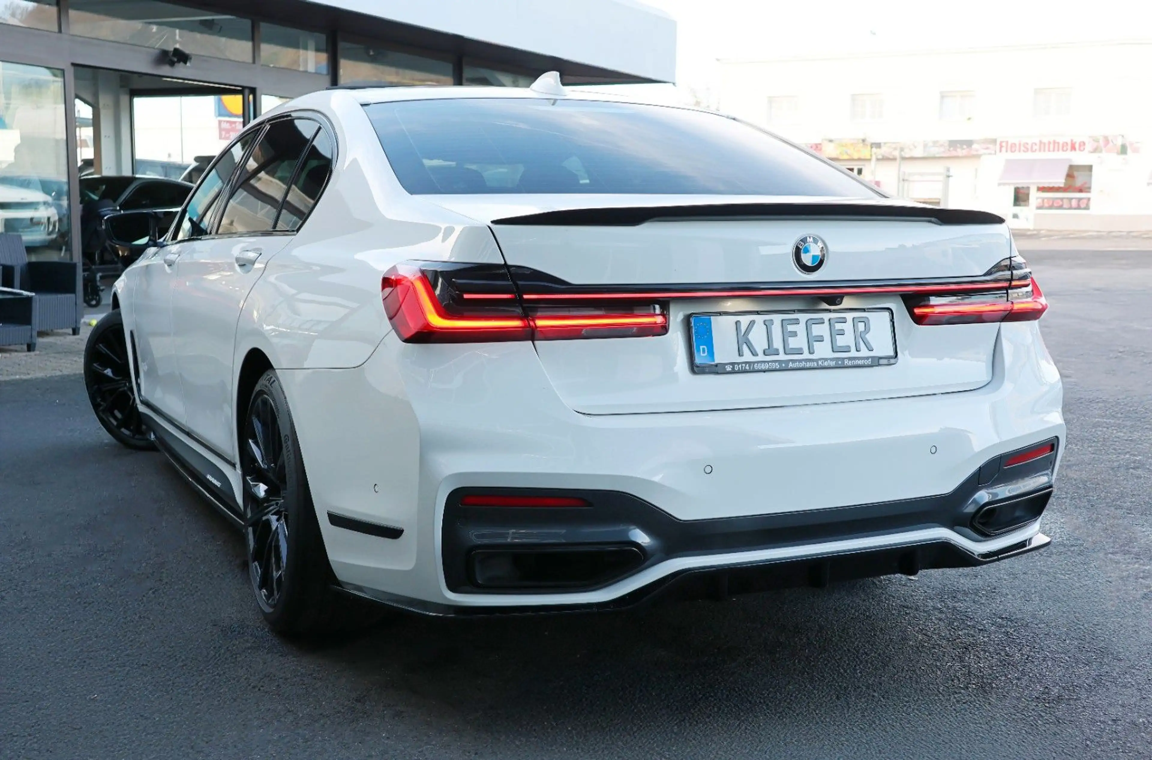 BMW 740 Li M/H&K/360/APPLE/SHZ/PANO/LUFT/Adapt.LED/20 — photo 5