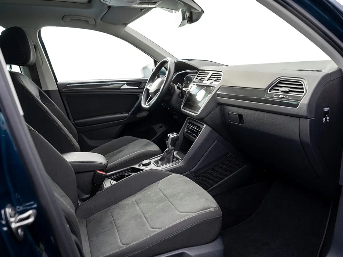 Volkswagen Tiguan 2.0 TSI Elegance 4M DSG AHK 360° HUD P Blau - 2