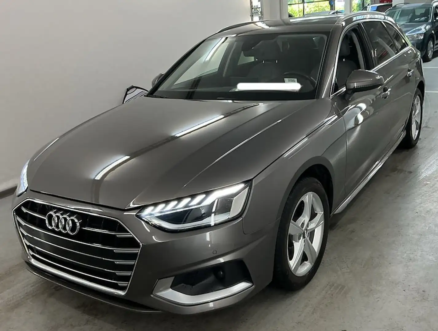 Audi A4 Avant 30 tdi Business Edition Stronic 136cv Grigio - 2