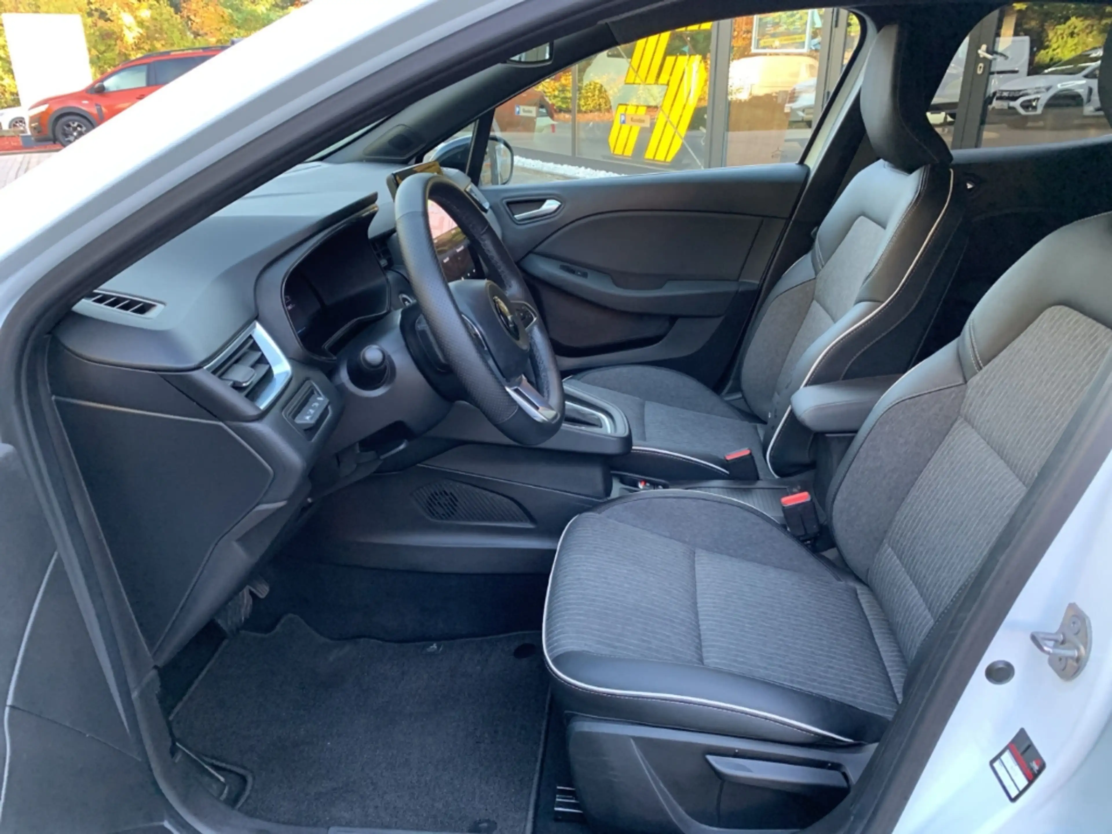 Mitsubishi Colt INTRO EDITION HYBRID 1.6 RFK+SHZ+NAVI — photo 9