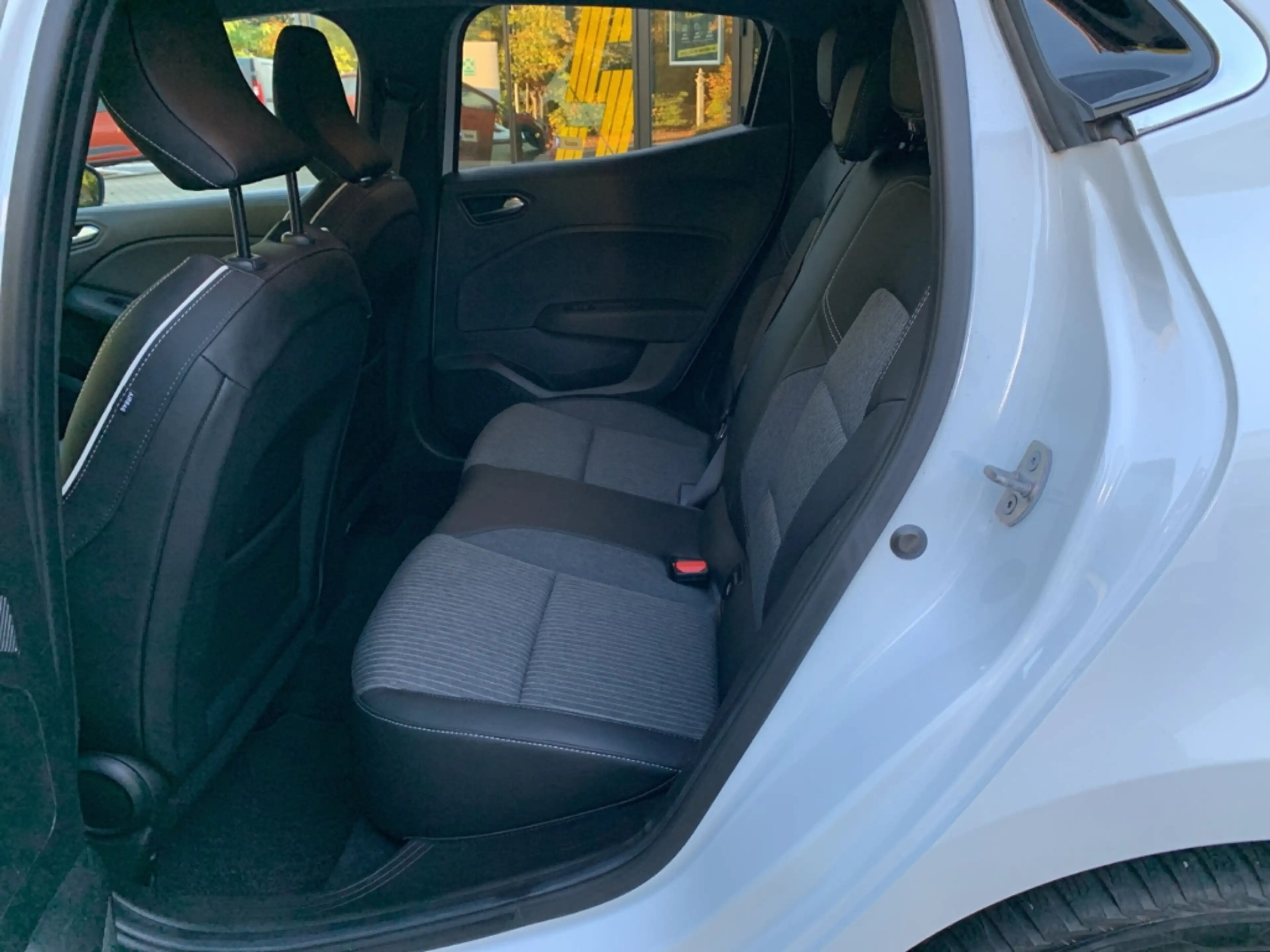 Mitsubishi Colt INTRO EDITION HYBRID 1.6 RFK+SHZ+NAVI — photo 11