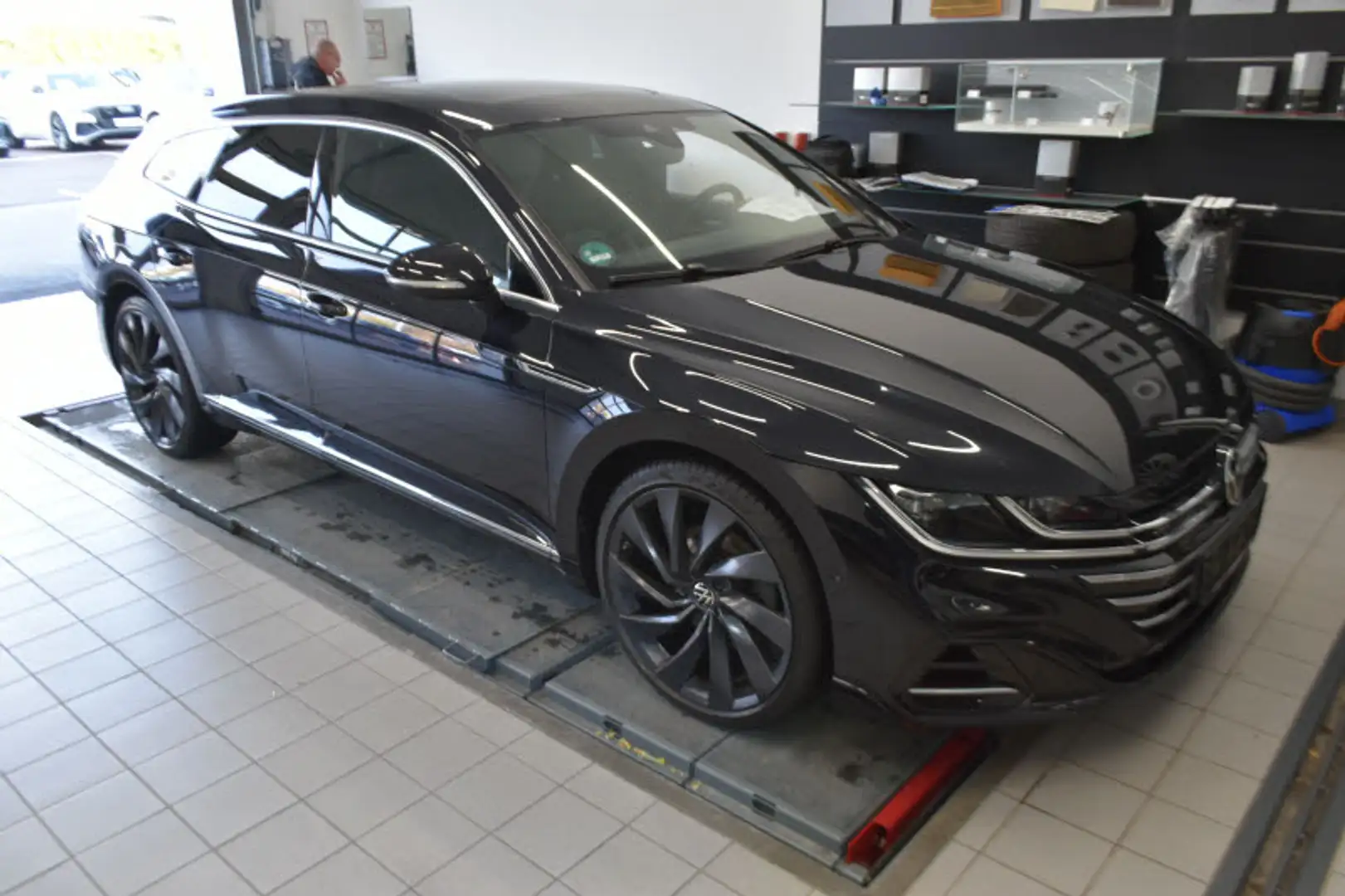 Volkswagen Arteon Shooting Brake TDI 4M R-Line LEDER 20" Schwarz - 2