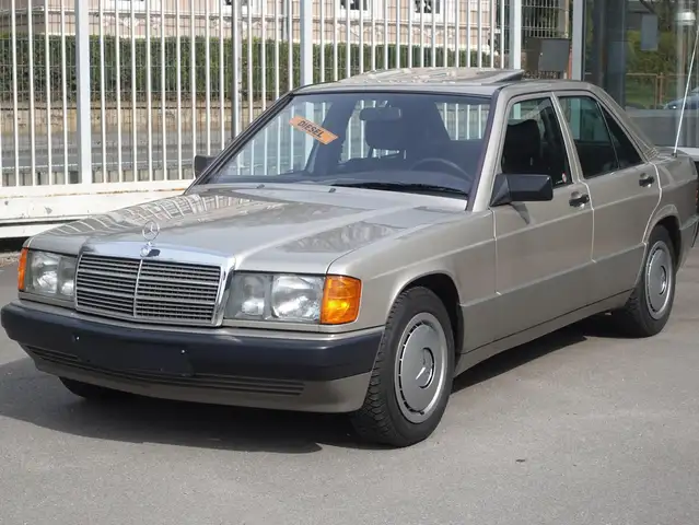 Mercedes-Benz 190 190 D eSHD ABS Kat nur 42tkm !!