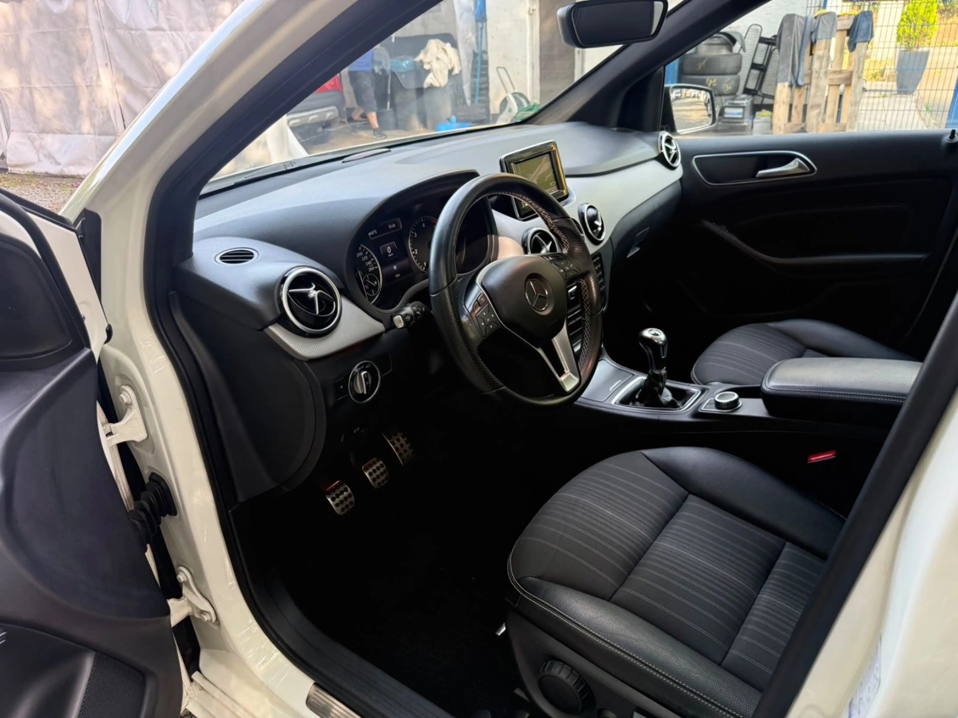Mercedes-Benz B 180 CDI / d Navi Schiebedach — photo 9